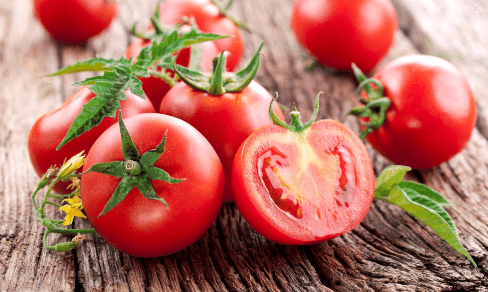Vrai ou faux : la tête de la tomate est toxique